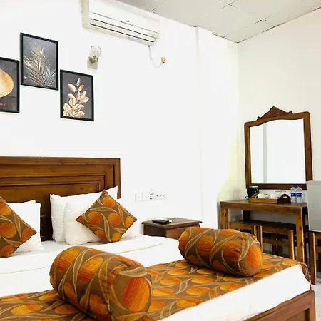Royal Nest Bed & Breakfast Polonnaruwa Exterior photo